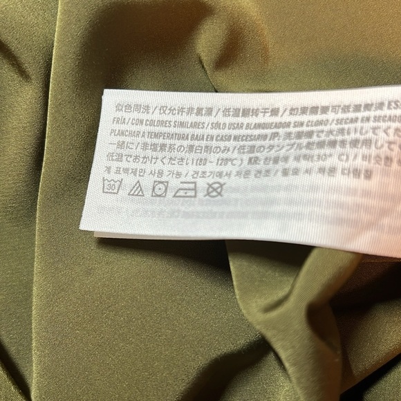 Abercrombie & Fitch Essentials Sleeveless Top Size Small - Picture 10 of 10